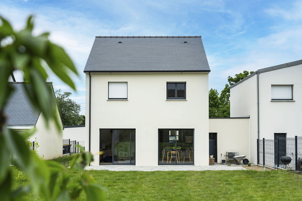 Construction d’une maison connectée en Ille-et-Vilaine, à Bain-de-Bretagne : reportage photo - façade sud