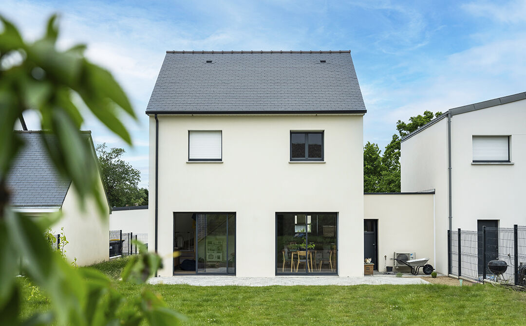Construction d’une maison connectée en Ille-et-Vilaine, à Bain-de-Bretagne : reportage photo - façade sud